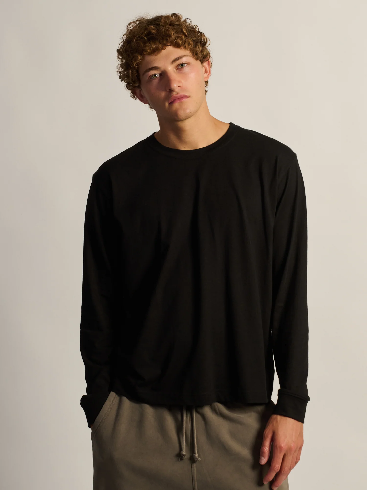 LONG SLEEVE TEE - BLACK