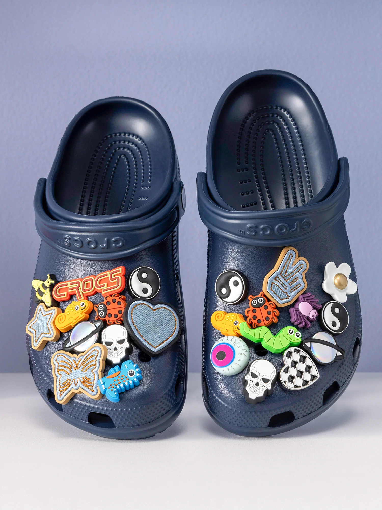 MENS CROCS CLASSIC CLOGS - NAVY - Image 8