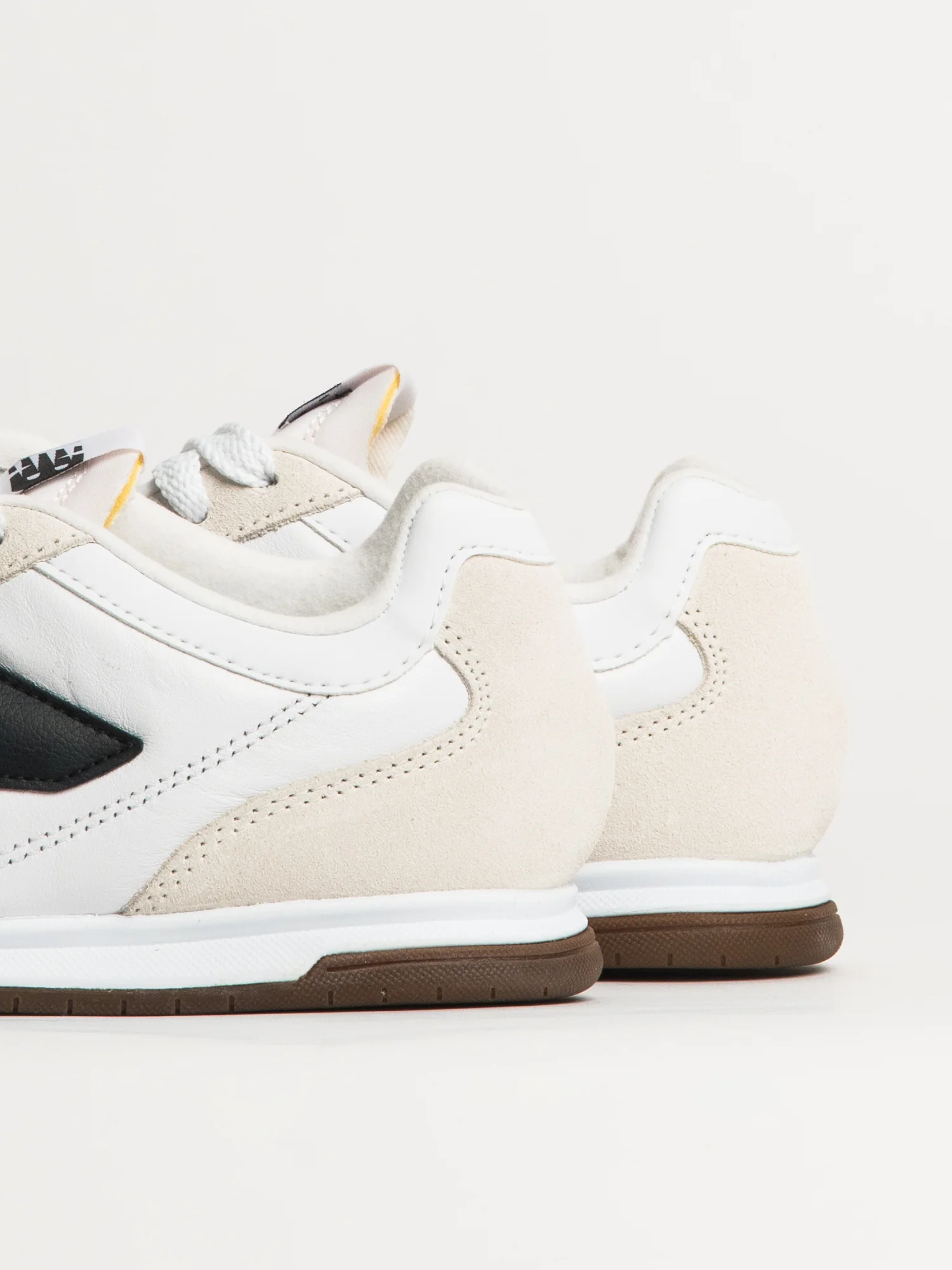 MENS NEW BALANCE THE RC42 SNEAKER - WHITE/BLACK - Image 7
