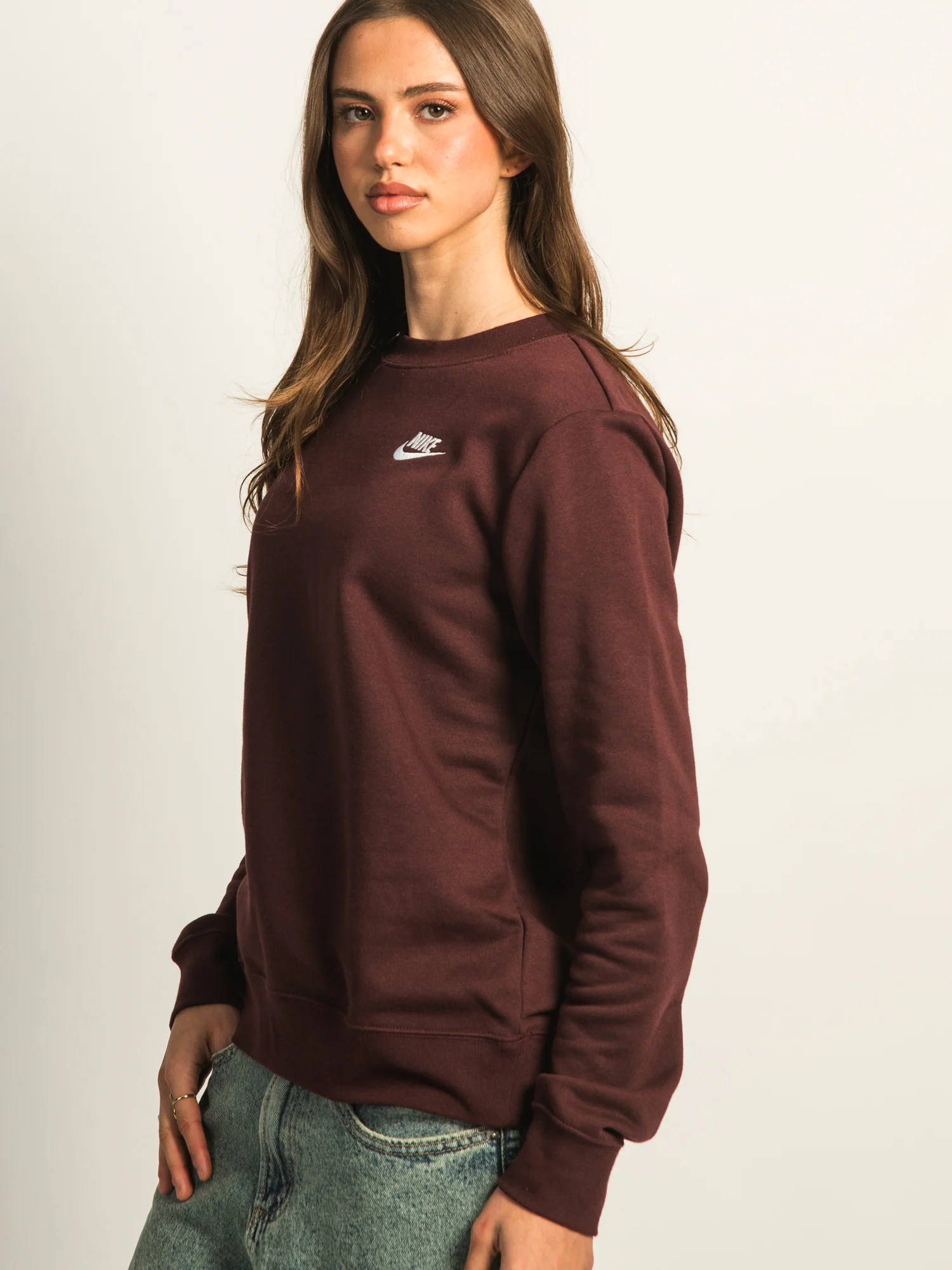 NIKE SPORTSWEAR CLUB FLEECE CREWNECK SWEATER - BURGUNDY - Image 3