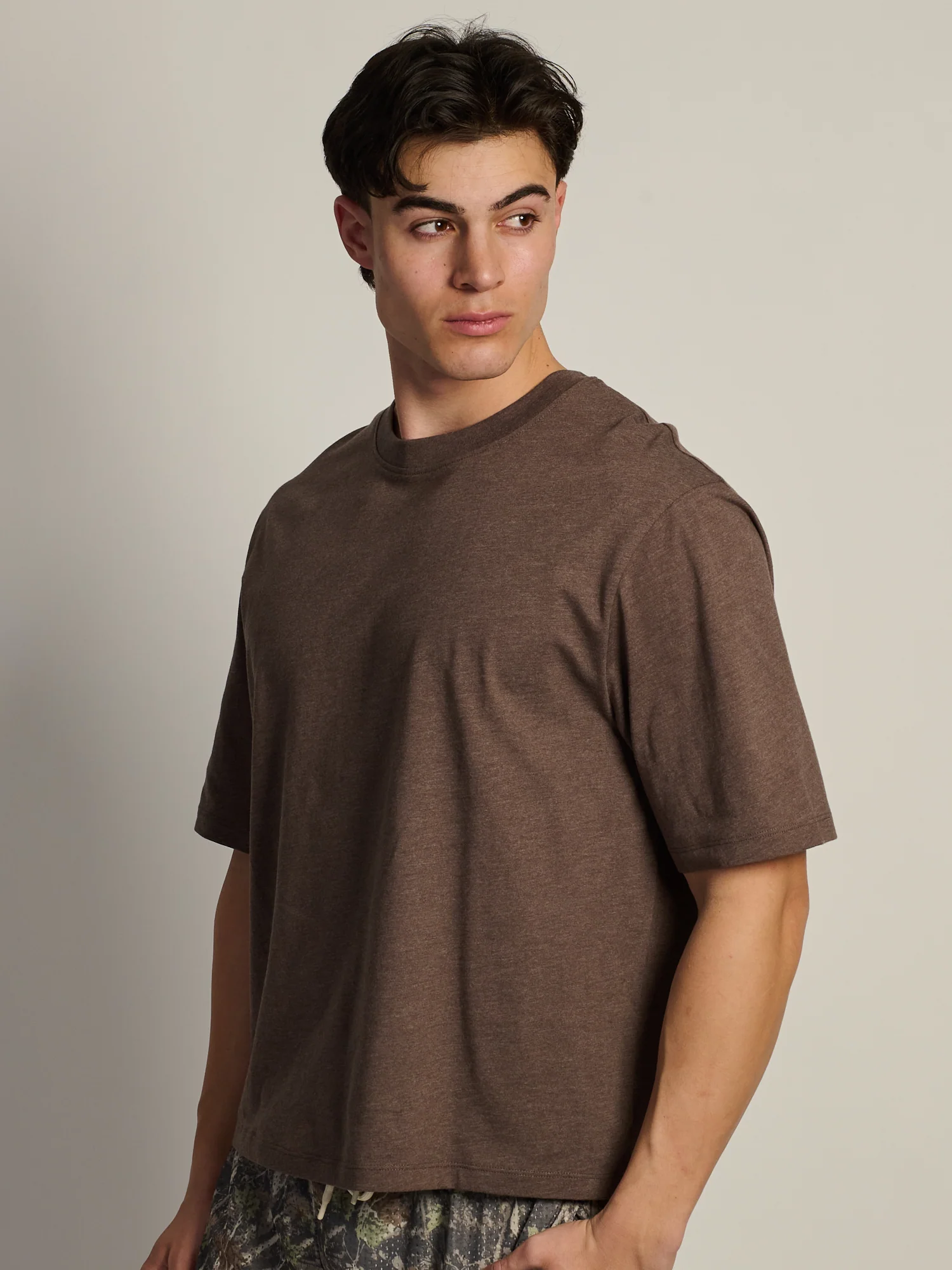 SHORT CUT TEE - HEATHER BROWN - Image 3
