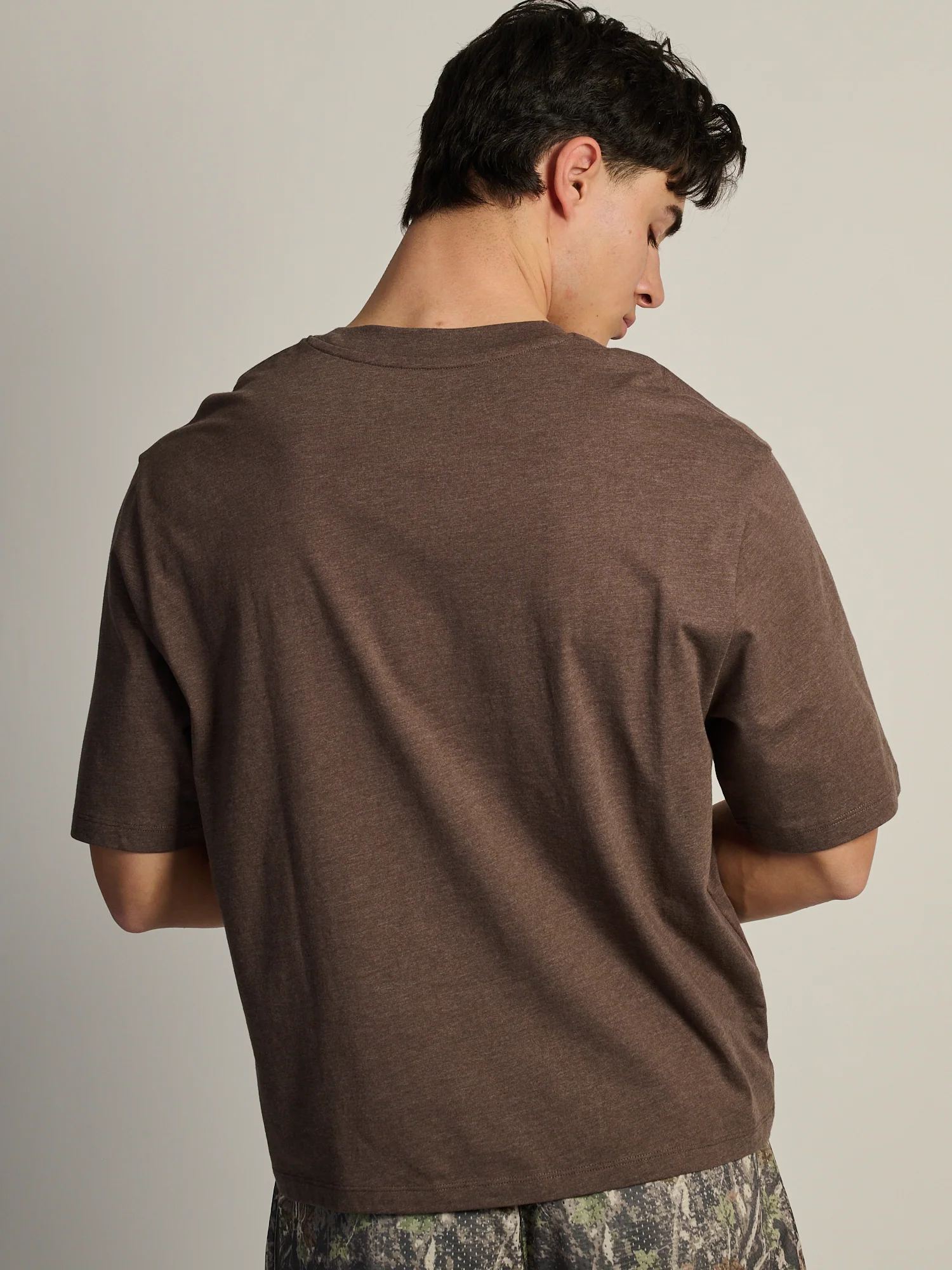 SHORT CUT TEE - HEATHER BROWN - Image 4