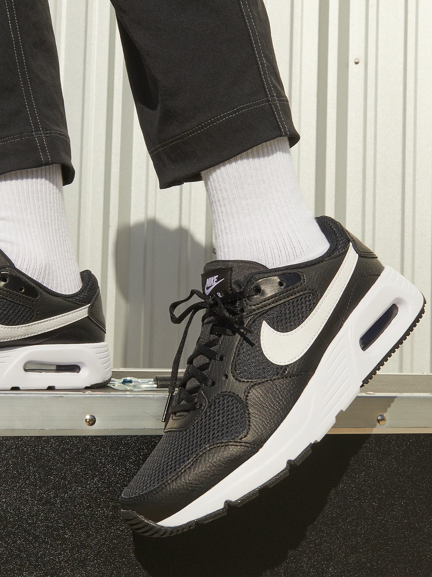 WOMENS NIKE AIR MAX SC SNEAKER - BLACK/WHITE - Image 7